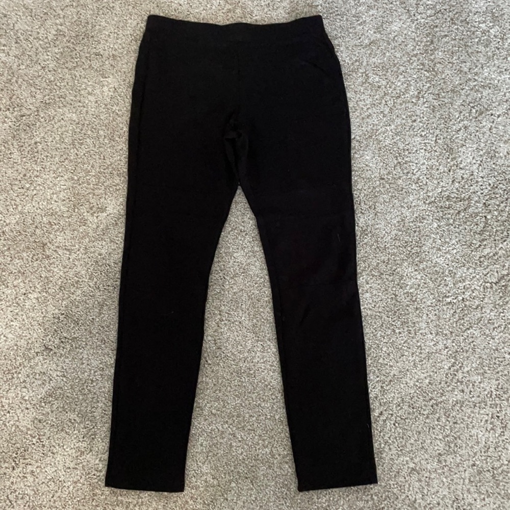 Cropped black leggings